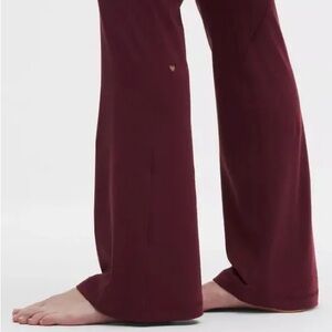 Lululemon Groove No Line High Rise Flared Pant Heart
